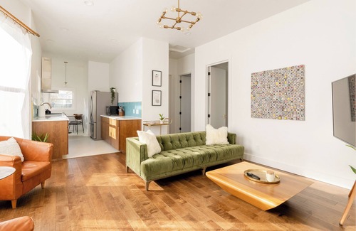 Sunnyside House | HeartofHawthorne MidCentury Dream 95 WalkScore 3BR