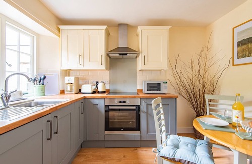 Barham Cottage | Hearts Delight Cottage by Bloom Stays - a holiday let that sleeps 4 guests in 2 bedrooms
