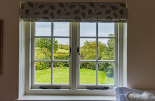 Barham Cottage | Hearts Delight Cottage by Bloom Stays - a holiday let that sleeps 4 guests in 2 bedrooms
