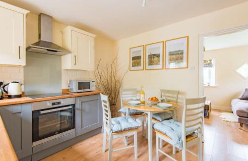 Barham House | Hearts Delight Cottage by Bloom Stays