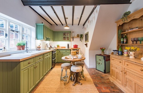 Biddenden Cottage | Hearts of Oak - a holiday let that sleeps 6 guests in 3 bedrooms