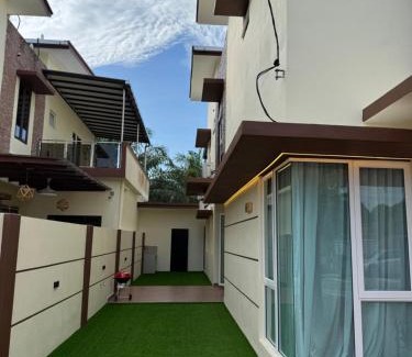 Tanjung Karang House | Heartstay Tanjong Karang 妍菁名宿
