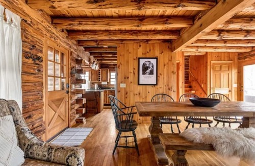 Hunter Cabin | Heartwood Lodge: Large Group Catskills Getaway