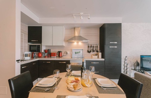 Ferrel Apartment | Heated 2 bedroom penthouse with Jacuzzi in Baleal
