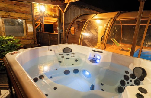 Longaulnay House | Heated and covered swimming pool all year round in Brittany for your weekends and vacations