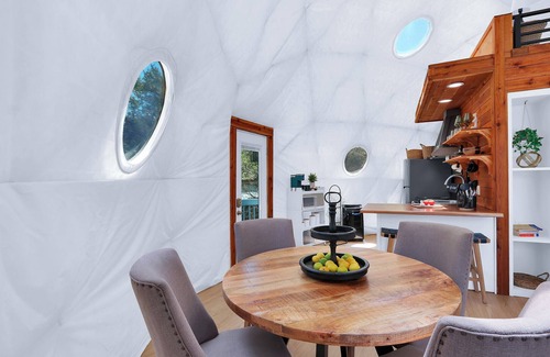 Spring Branch House | Heated Cowboy Pool + Stargazing Dome & Yoga Studio Retreat