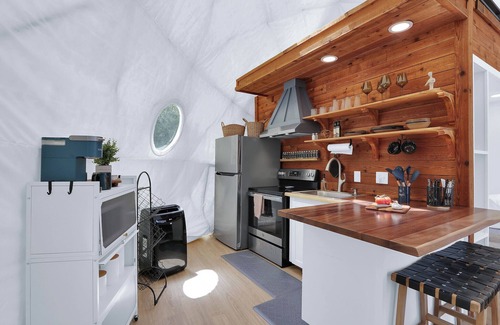 Spring Branch House | Heated Cowboy Pool + Stargazing Dome & Yoga Studio Retreat