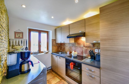 Saint-Wambert-des-Trois-Vallees Apartment | HEATED INDOOR POOL FROM APRIL TO OCTOBER - CHARM AND COMFORT