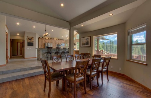 Montgomery Estates House | Heated Indoor Pool, Arcade, Sauna, Theater Room, Pool Table, Foosball, Spa, Mansion – The Titan