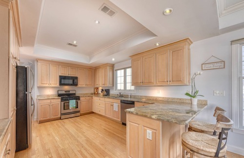 Point Pleasant Beach House | Heated Pool, Outdoor Kitchen, and More! Beautiful Shore Getaway
