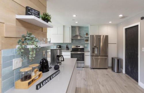 Fontainebleau House | Heated pool - 5min Coral Gables - Family Vacation