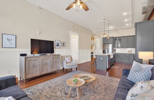 Historic District - North Apartment | Heated Pool Access | 5*Clean | Flex Cancelation