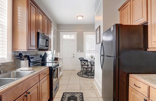 Dixon Park Apartment | Heated Pool Access | 5*Clean | Flex Cancelation