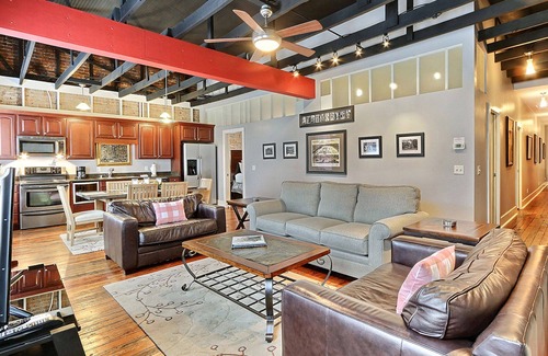 Yamacraw Village House | Heated Pool Access | 5*Clean | Flex Cancelation