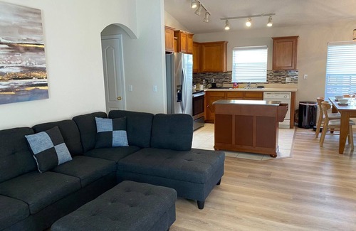 Sandy Ridge House | Heated Pool and BBQ/King Size beds, 2 master bdrms