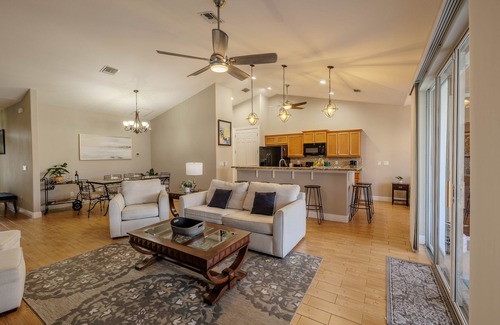 Cape Coral House | Heated pool and hot tub - Sleeps 6 - large backyard