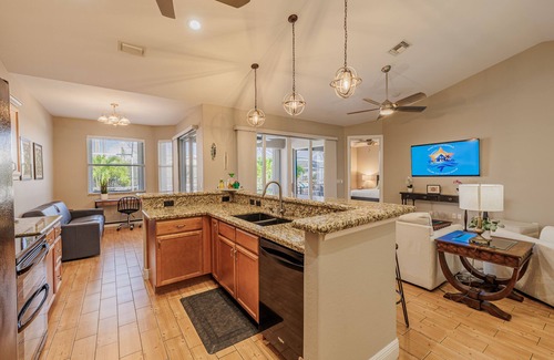 Cape Coral House | Heated pool and hot tub - Sleeps 6 - large backyard