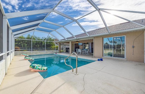 Fort Myers House | Heated Pool, Beautiful Sunsets - Villa Made in Heaven - Roelens Vacations
