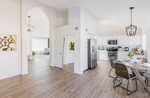 Central Scottsdale House | Heated Pool - Designer Modern Oasis