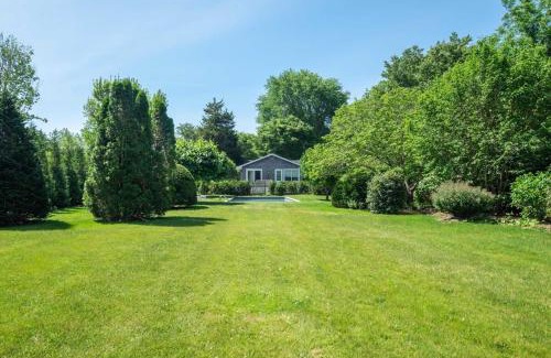 East Hampton North House | Heated Pool, Driftwood Cottage by RoveTravel