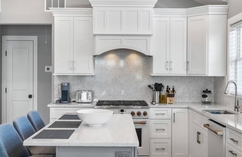Townsend's Inlet House | Heated Pool, Elevator, Laricks Exclusive!