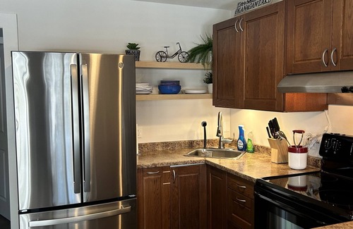Central Okanagan House | Heated pool. Enjoy serenity, peace. Relaxing 2 Bedroom private suite, sleeps 5,