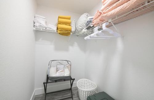 Mariner House | Heated Pool Game Room 9 Beds Families!