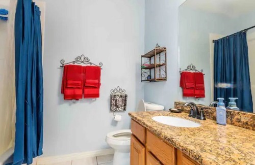 Atascocita House | Heated Pool Getaway!