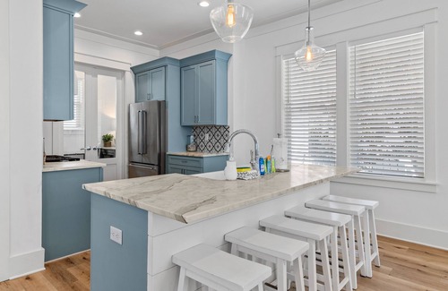 Village of Sugar Beach House | Heated Pool*Golf Cart*Bikes*Walk2Beach