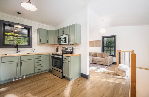 Ponce De Leon House | Heated Pool Hot Tub King Bed SDC 10min TRL 15min