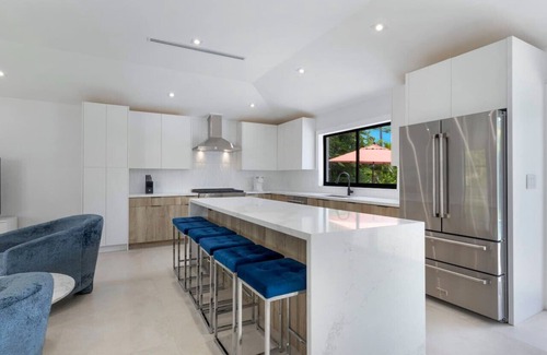 Delray Beach House | Heated Pool, Hot Tub, Pickleball & Putting Green