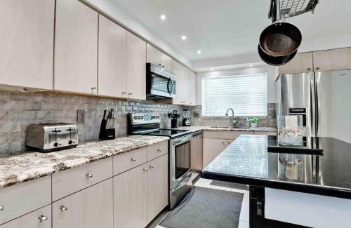 River District House | Heated Pool Hot Tub and Spa Remodeled