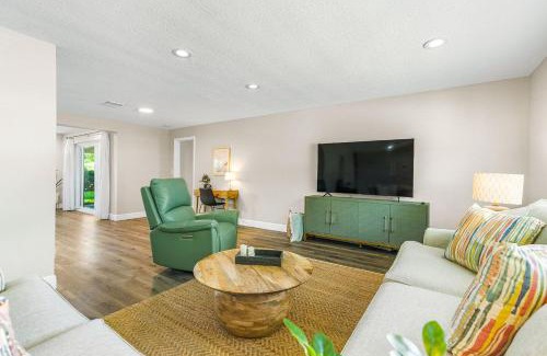 Clearwater House | Heated Pool Hot tub Clearwater & Dunedin Pet Friendly