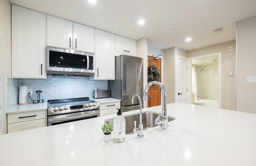 Upper Village Condo | Heated pool, hot tub & gym | Ski-in/out Retreat