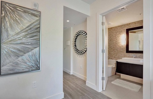 Lauderdale Beach House | Heated Pool & Hot Tub! Gym+Walk To Beach!
