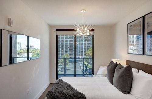 Lauderdale Beach House | Heated Pool & Hot Tub! Gym+Walk To Beach!