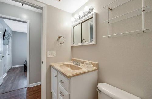 Brandon House | Heated Pool House 14 PPL Stunning Pool Table