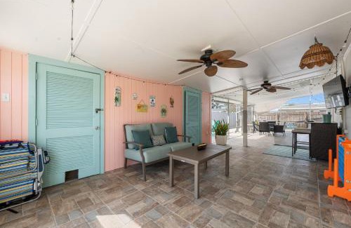 Hampton Homes House | Heated Pool, Lush Breezeway, Bikes, BBQ, Near Beach