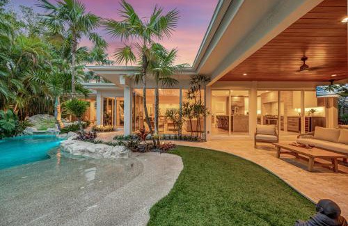 Poinsettia Heights House | Heated pool Lush Tropical Surrounding Castaway Key RESlDENCES