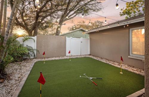 Del Prado House | Heated Pool Mini Golf Game Room Fire Pit