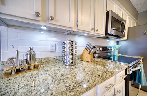 Mandarin House | Heated Pool Oasis! 4bd/2ba, Arcades & Ping Pong!