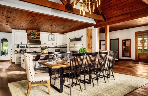 Pittman Center House | Heated Pool, Sauna, Yard, Perfect 4 celebrations & gatherings!