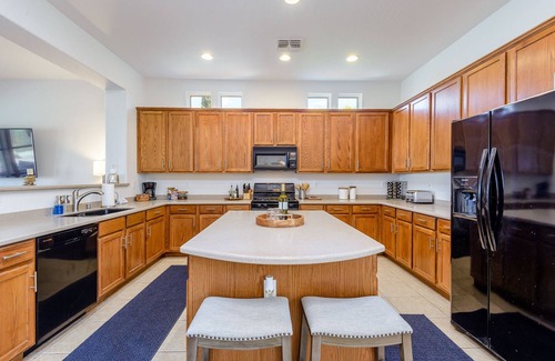 Tramonto House | Heated Pool/Spa, Mountain/Sunset Views, Amenities Galore.
