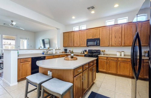 Tramonto House | Heated Pool/Spa, Mountain/Sunset Views, Amenities Galore.