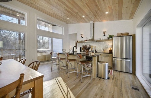 Broken Bow Cabin | Heated Pool | Sport Court | Playscape