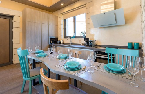 Plaka Villa | Heated pool/Taverna&MIni Market 800m/Hammam roomInfinity /hydromassage pool