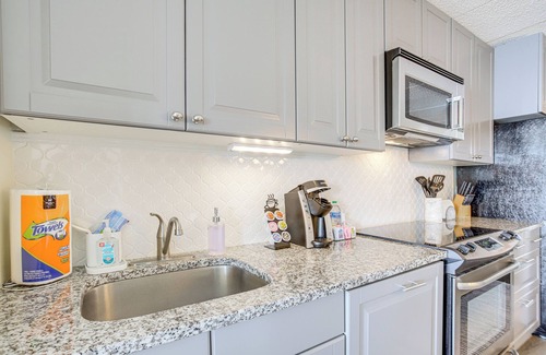 Midtown Ocean City Apartment | Heated Pool + Views: Beachfront Ocean City Gem