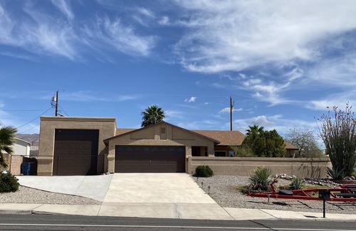 Lake Havasu City House | Heated Pool! WiFi Large Enclosed Yard Jetted Tub Smart TV BBQ Garage Parking