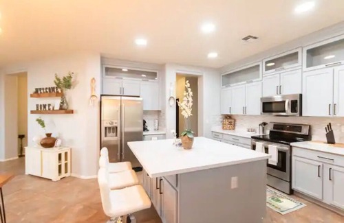 Laveen Village House | heated Private pool 5bd 3 ba 3 garage Laveen