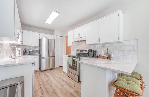 Vero Beach South House | Heated Private Pool, 5 Miles to Beach. Colorful, bright family-sized home.